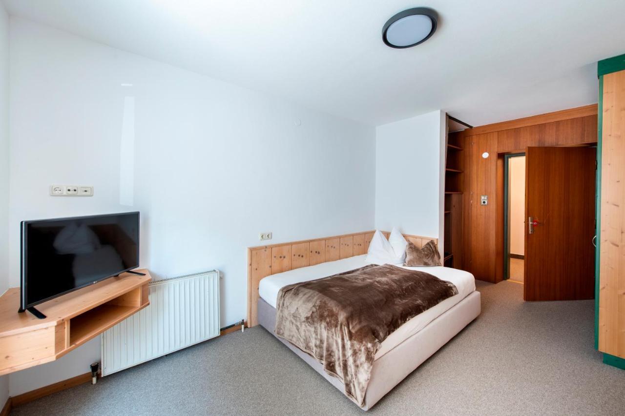 Manni Home - Rooms & Apartments Mayrhofen Exterior foto